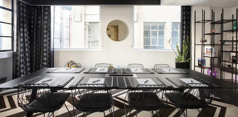 อะเดลฟี โฮเต็ล Hotel เมลเบิร์น ภายนอก รูปภาพ The interior of the London office