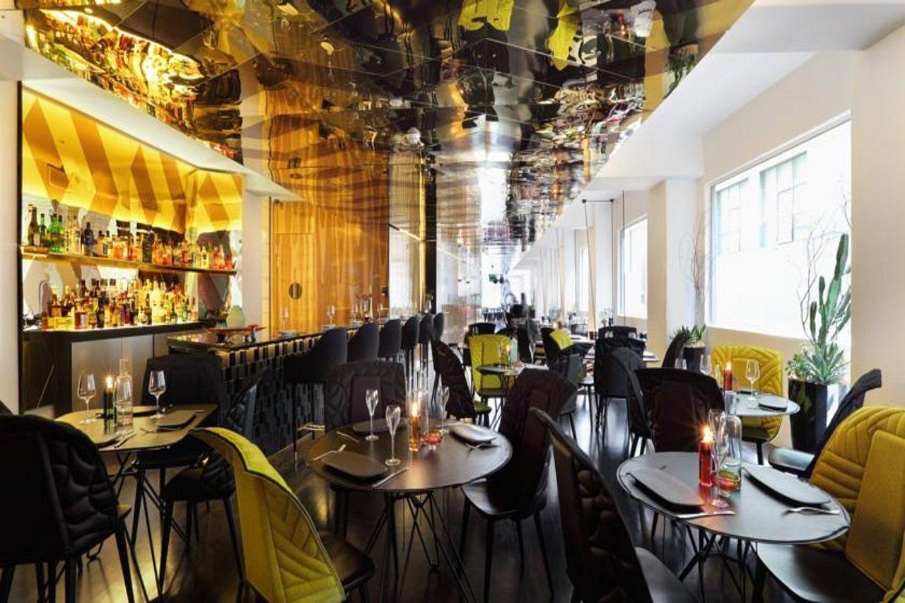 อะเดลฟี โฮเต็ล Hotel เมลเบิร์น ภายนอก รูปภาพ Restaurant 1728
