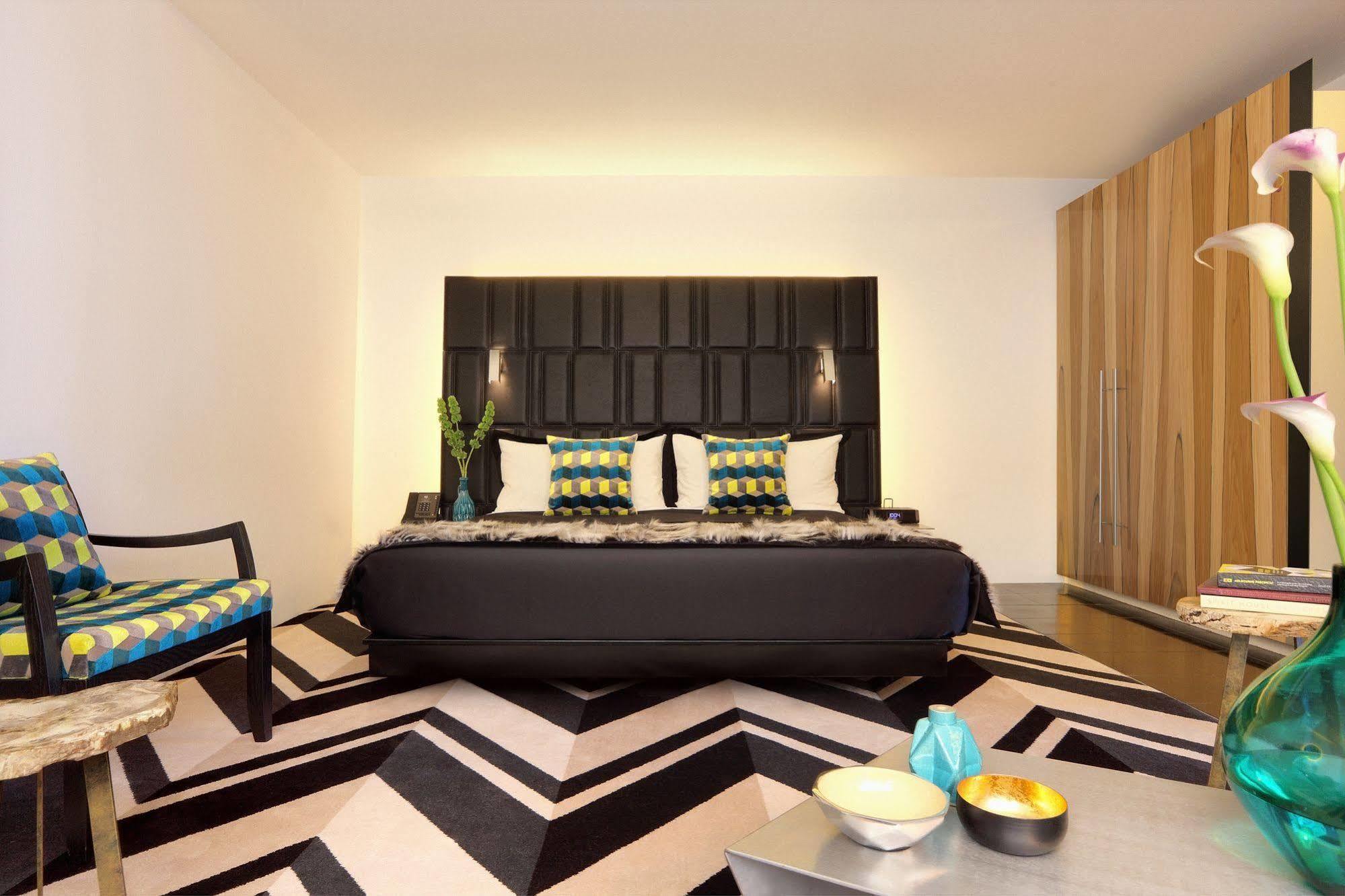 อะเดลฟี โฮเต็ล Hotel เมลเบิร์น ภายนอก รูปภาพ A room at the hotel