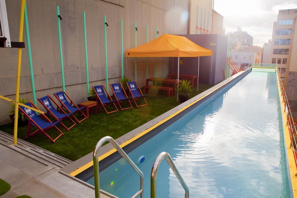 อะเดลฟี โฮเต็ล Hotel เมลเบิร์น ภายนอก รูปภาพ The pool at the hotel